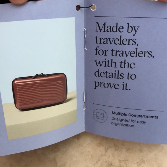 TRAVEL CASE - Picture 3 of 5